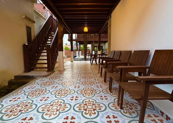 Sala Khmer - Traditional Wooden House & Garden *